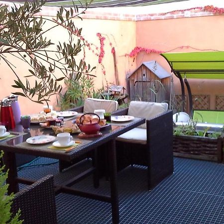 Autan Des Couleurs Bed & Breakfast Albi Exterior photo